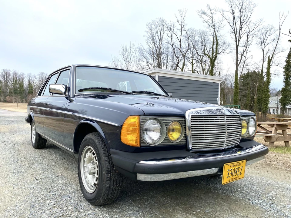 1984 Mercedes-Benz W123 Sedan - Image 6 of 31