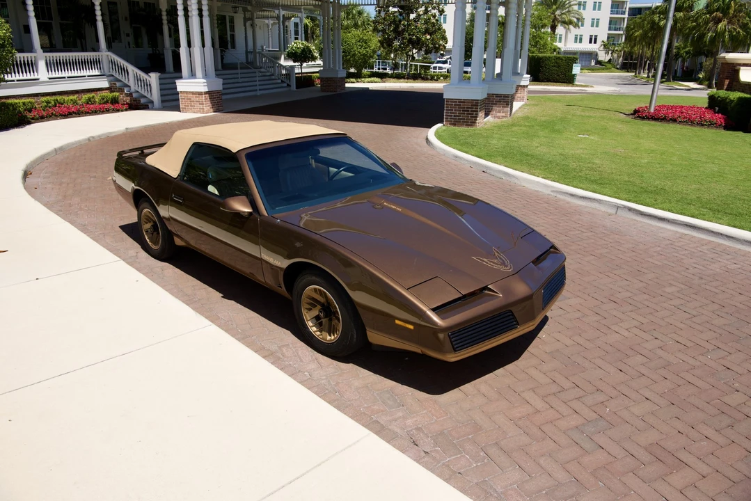 1984 Pontiac Firebird Trans Am 3rd Gen - Image 2 of 31