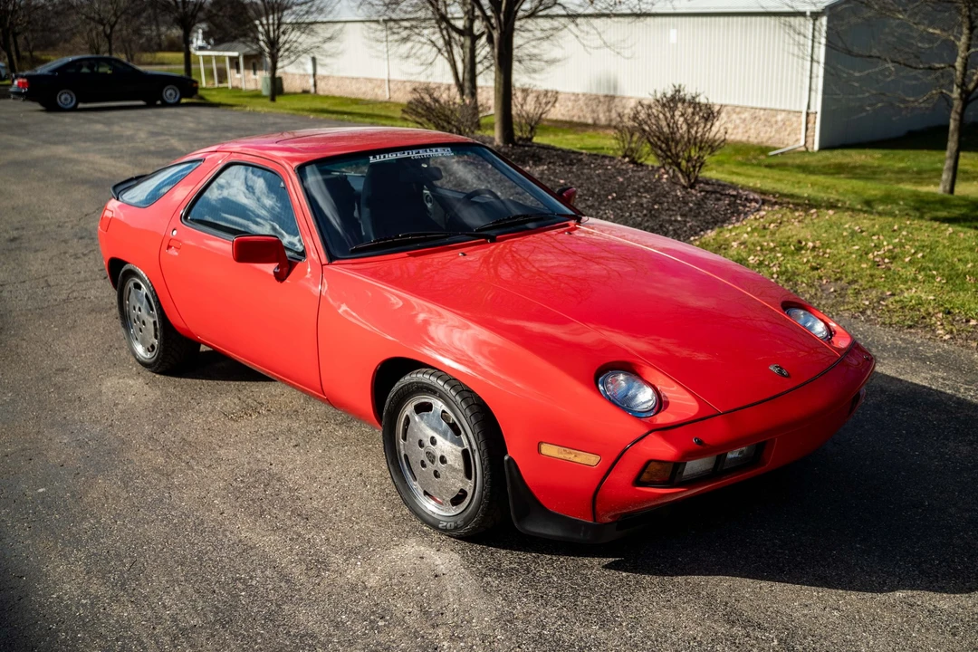 1984 Porsche 928 S - Image 2 of 31