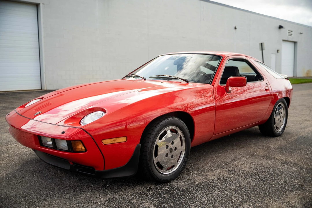 1984 Porsche 928 S - Image 9 of 31