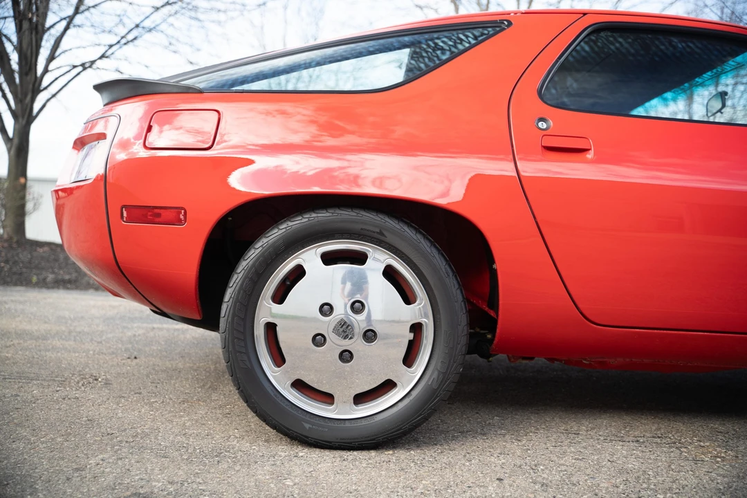 1984 Porsche 928 S - Image 24 of 31