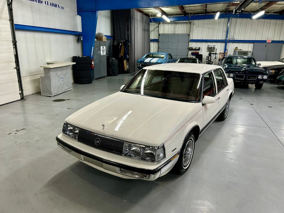 1985 Buick Electra - Image 5 of 31