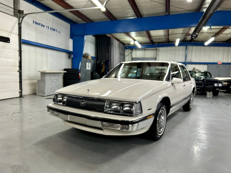 1985 Buick Electra - Image 4 of 31