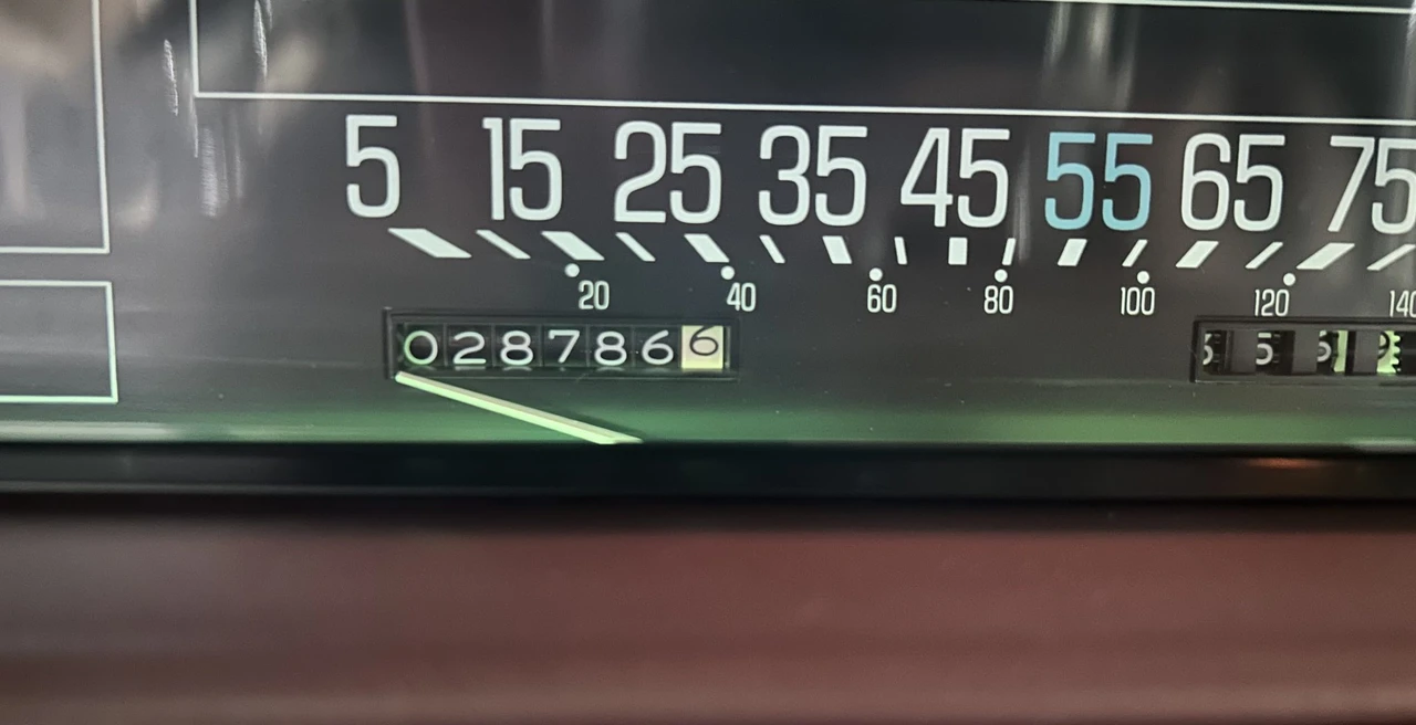 1985 Buick Electra - Image 28 of 31