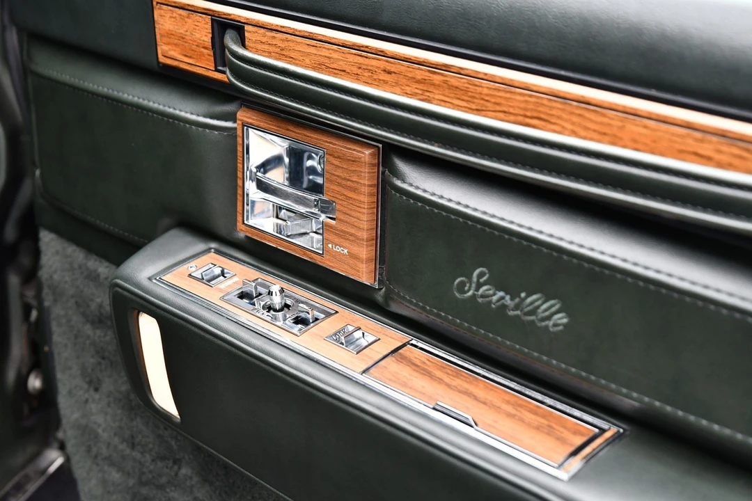 1985 Cadillac Seville - Image 25 of 31