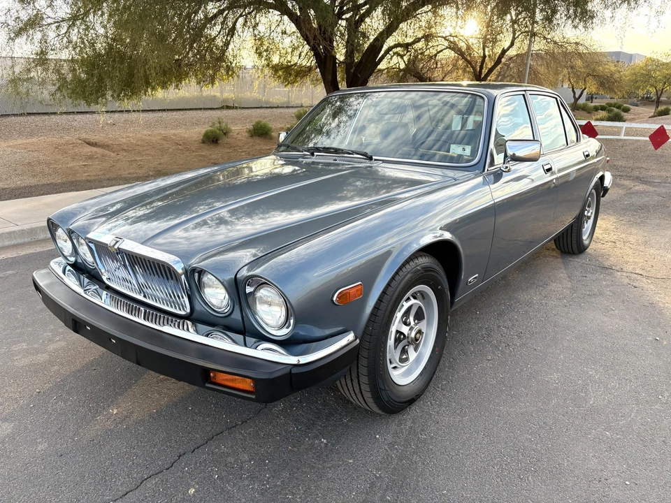 1986 Jaguar XJ Series 3 - Image 4 of 31