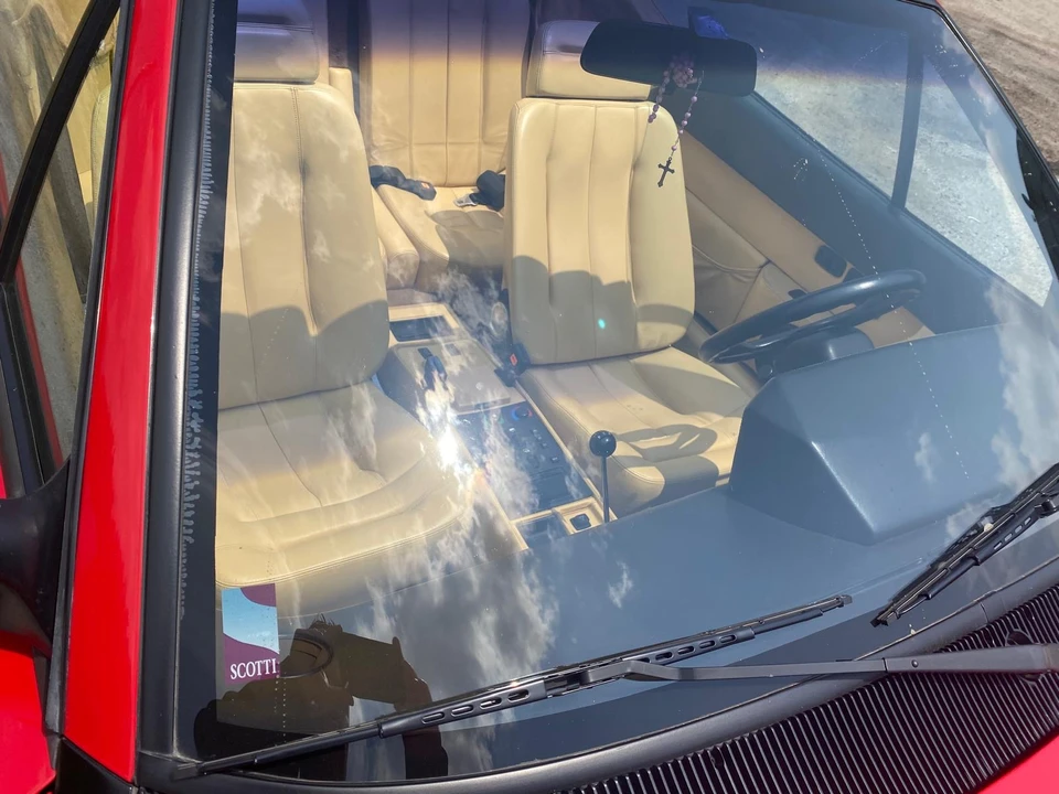 1988 Ferrari Mondial 3.2 - Image 28 of 31