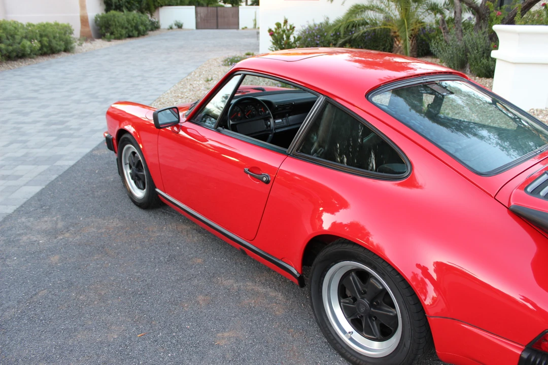 1988 Porsche 911 Carrera 3.2 - Image 28 of 31