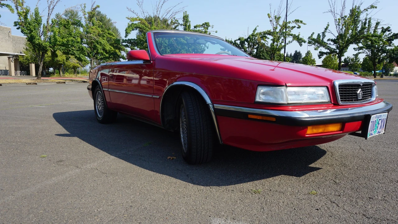1989 Chrysler TC by Maserati - Image 18 of 31