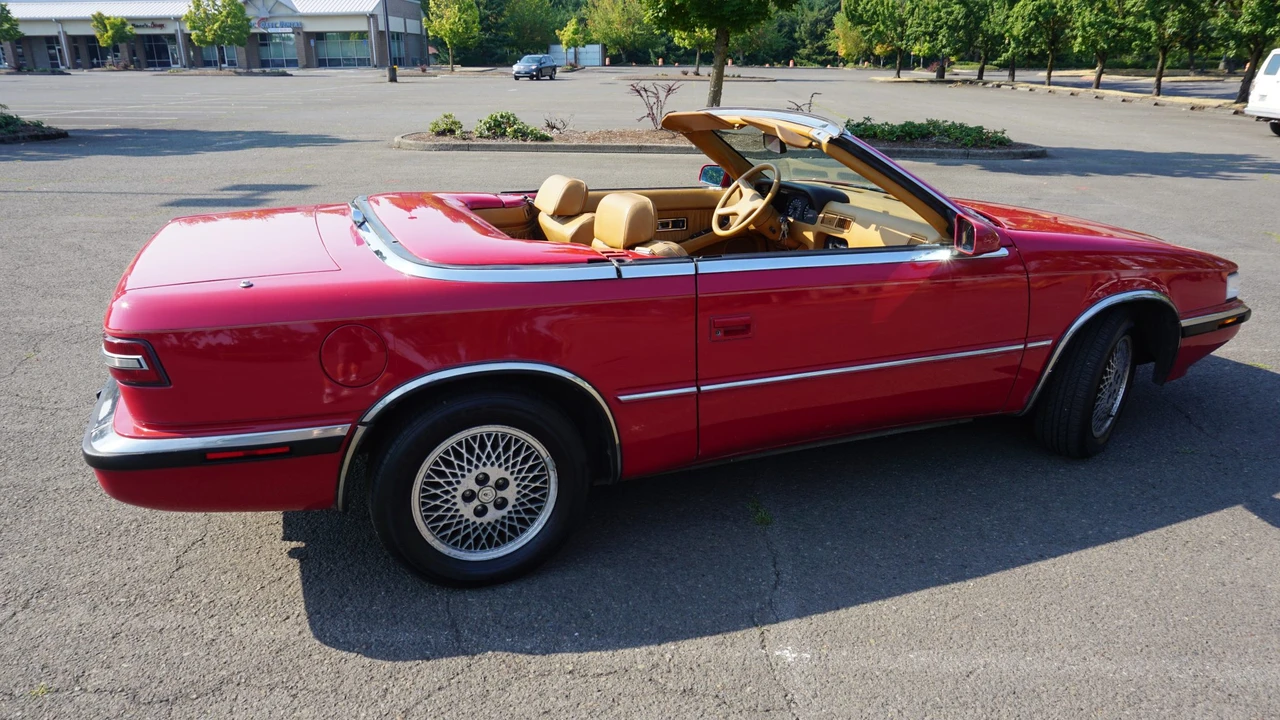 1989 Chrysler TC by Maserati - Image 17 of 31