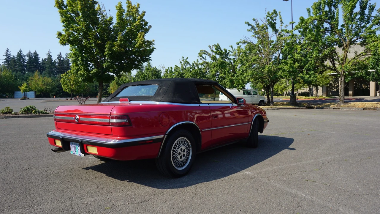 1989 Chrysler TC by Maserati - Image 21 of 31