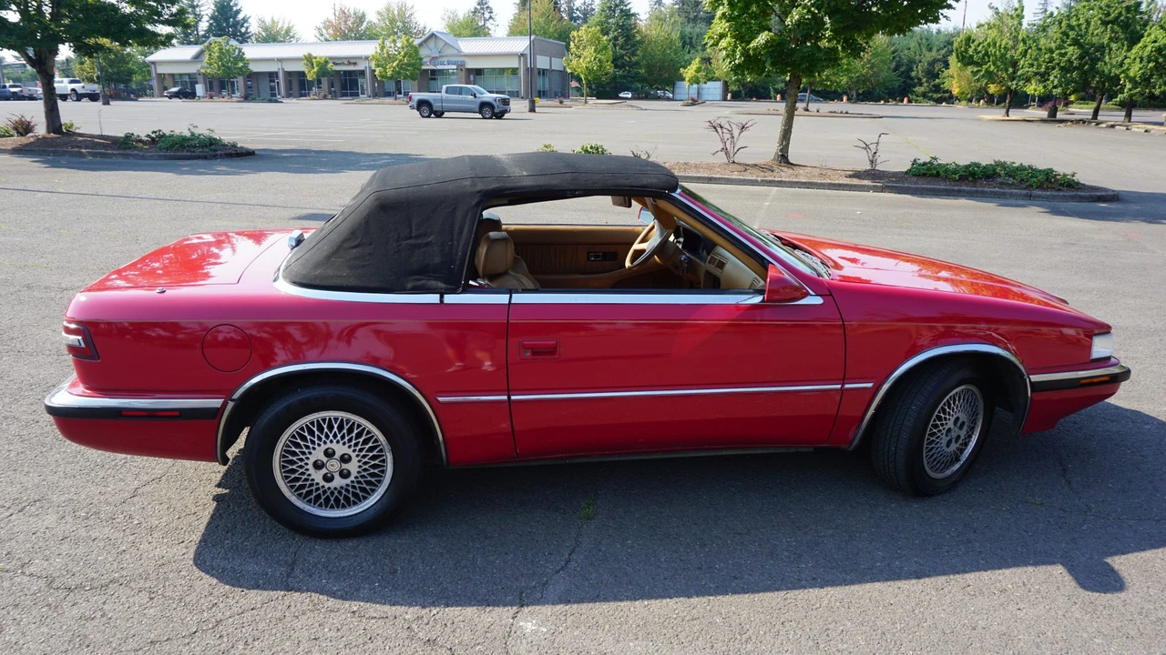 1989 Chrysler TC by Maserati - Image 22 of 31