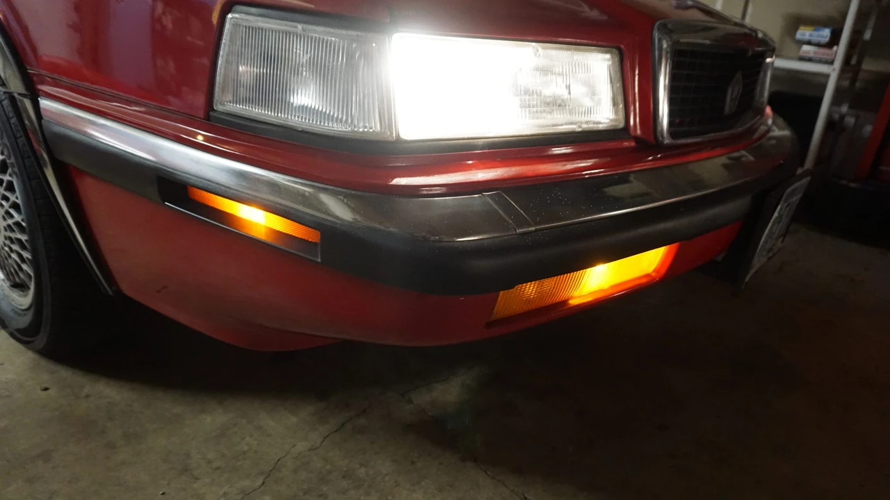 1989 Chrysler TC by Maserati - Image 28 of 31