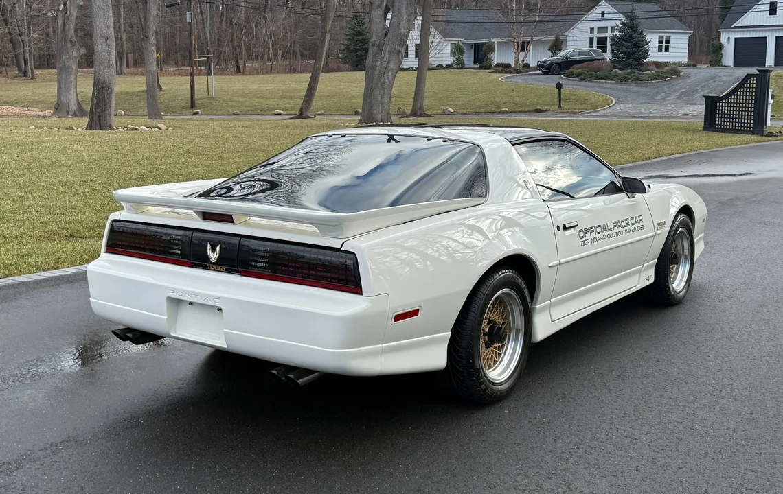 1989 Pontiac Firebird Trans Am 3rd Gen - Image 16 of 31