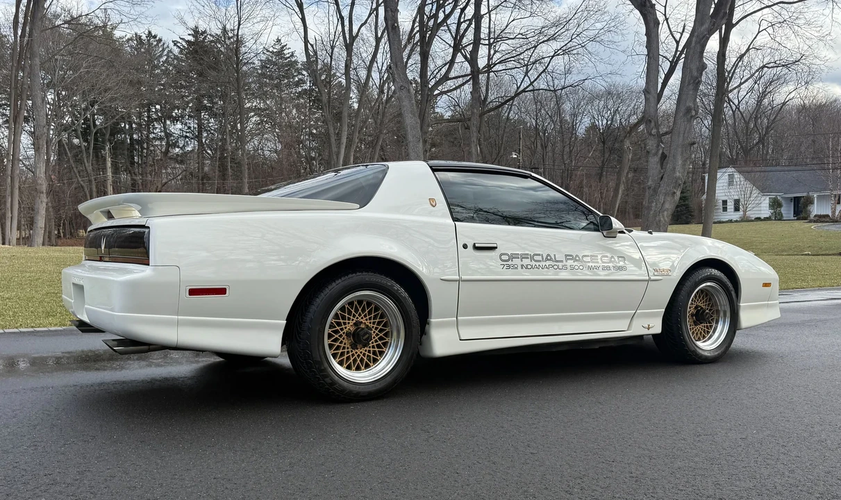 1989 Pontiac Firebird Trans Am 3rd Gen - Image 15 of 31