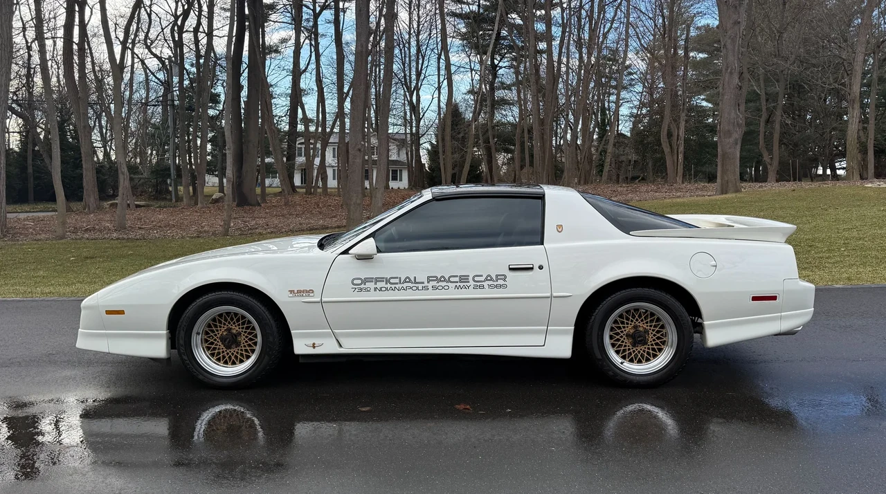 1989 Pontiac Firebird Trans Am 3rd Gen - Image 25 of 31
