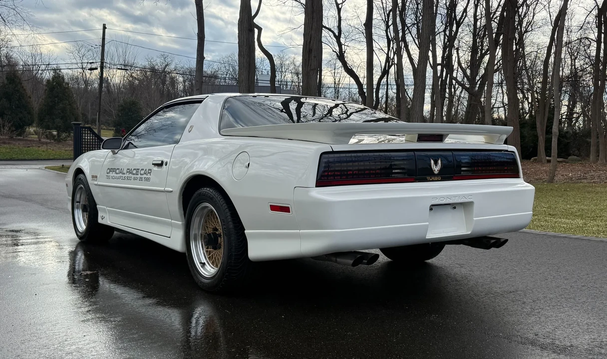 1989 Pontiac Firebird Trans Am 3rd Gen - Image 24 of 31