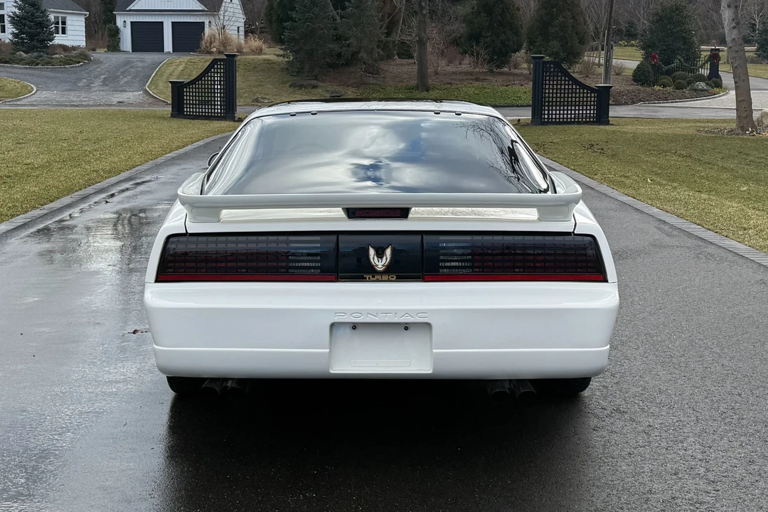 1989 Pontiac Firebird Trans Am 3rd Gen - Image 19 of 31