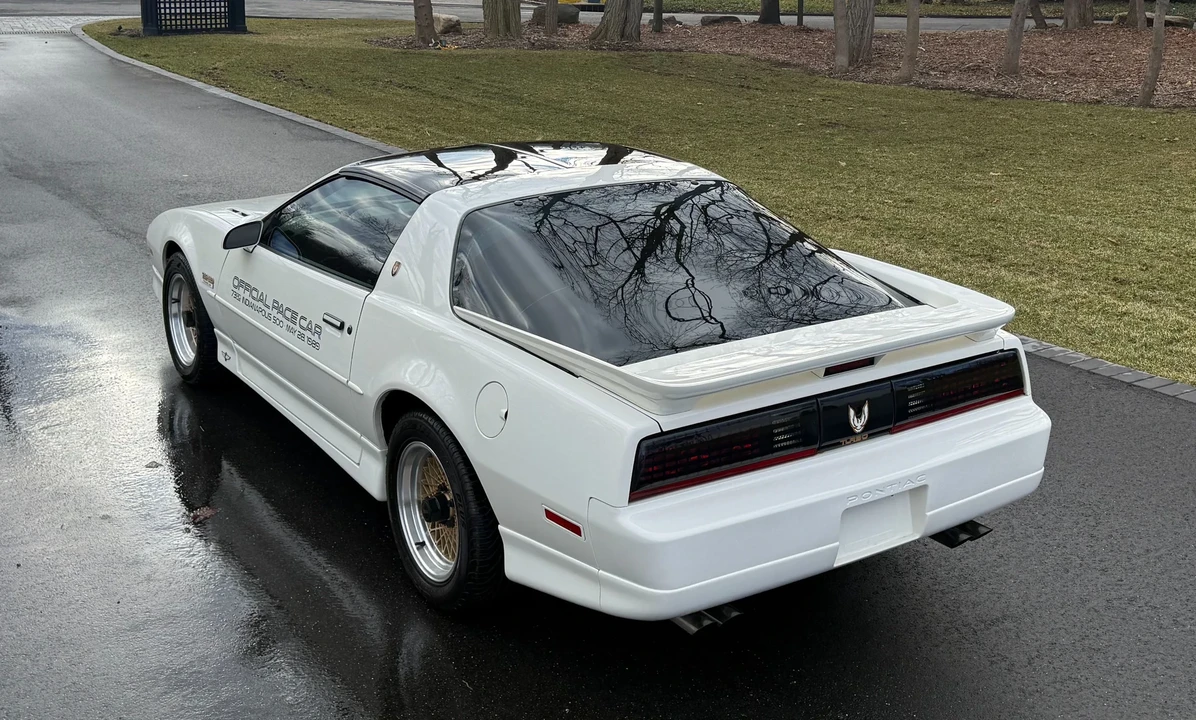 1989 Pontiac Firebird Trans Am 3rd Gen - Image 23 of 31