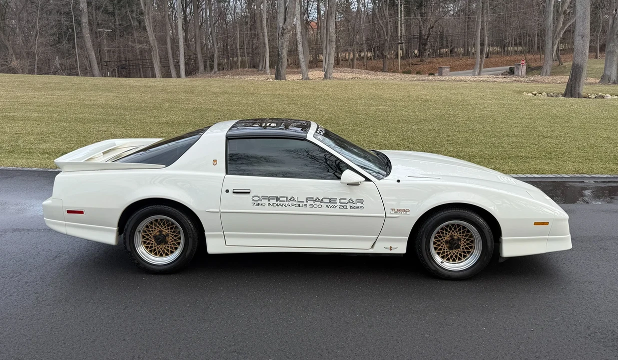 1989 Pontiac Firebird Trans Am 3rd Gen - Image 11 of 31