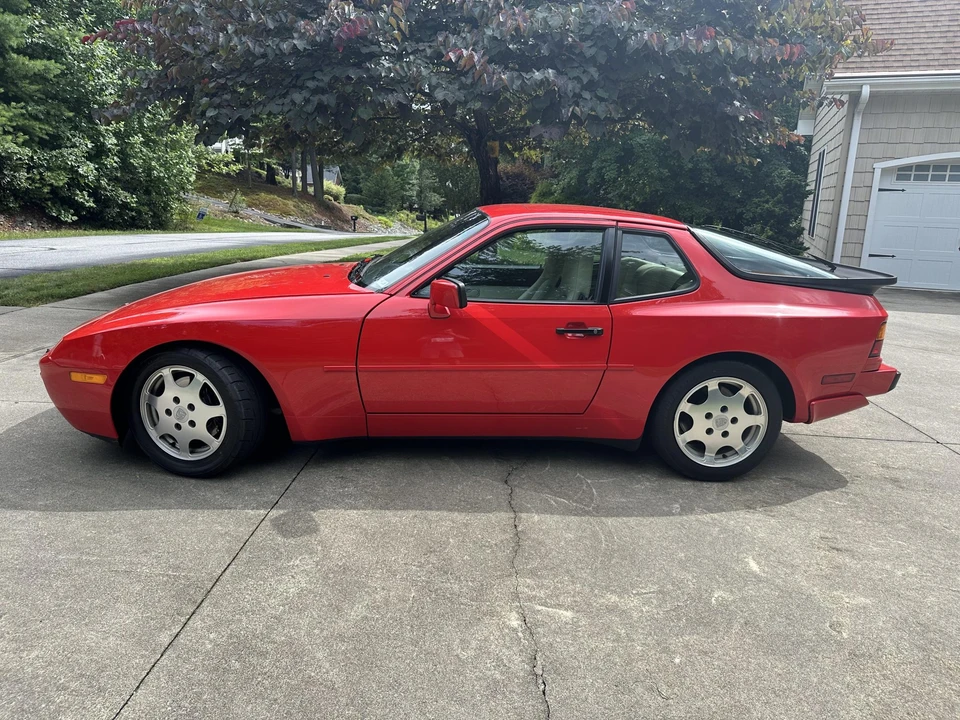 1989 Porsche 944 Turbo - Image 10 of 31