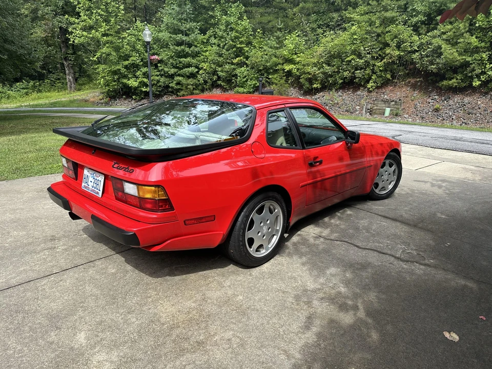 1989 Porsche 944 Turbo - Image 6 of 31