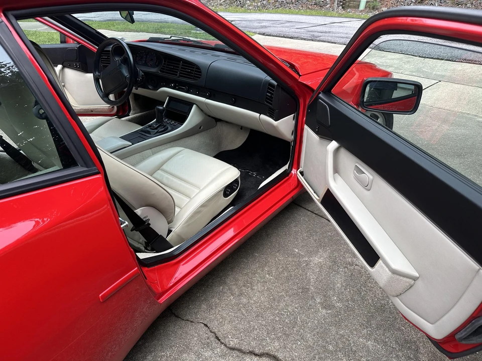 1989 Porsche 944 Turbo - Image 28 of 31