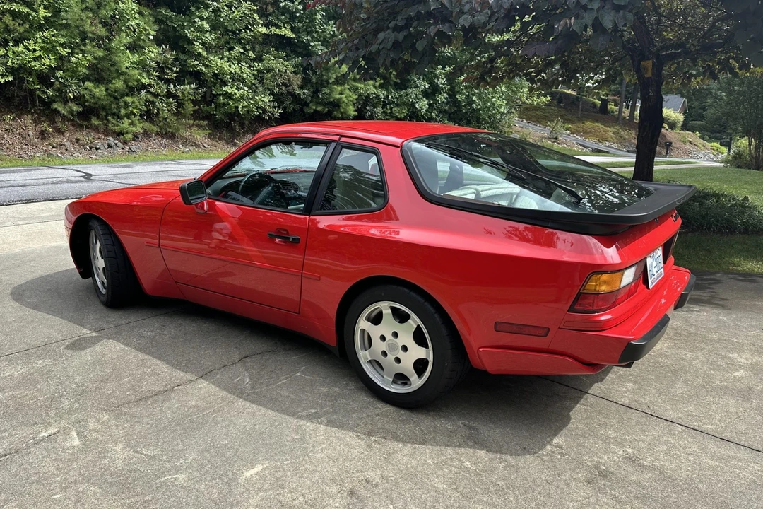1989 Porsche 944 Turbo - Image 9 of 31