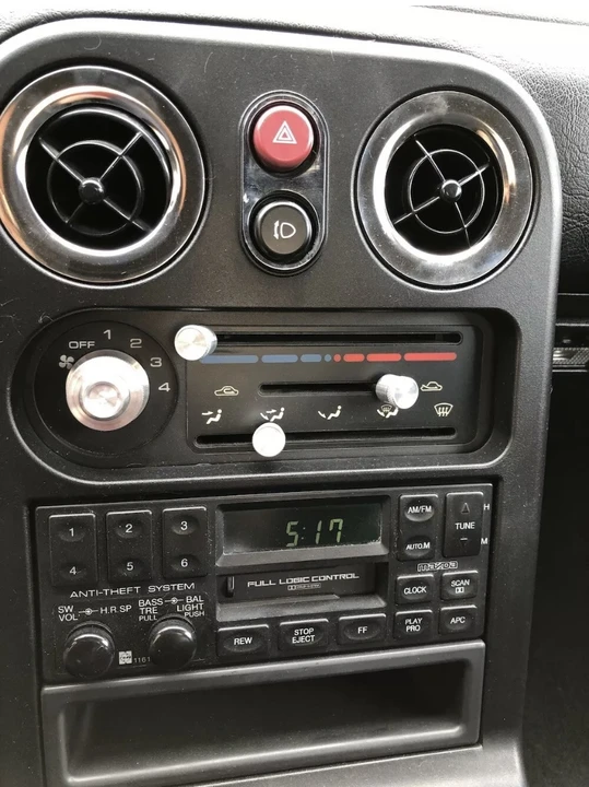 1990 Mazda NA MX-5 Miata - Image 29 of 31