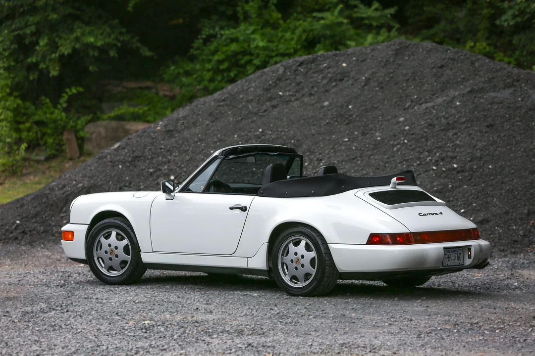 1990 Porsche 964 Carrera 4 - Image 27 of 31