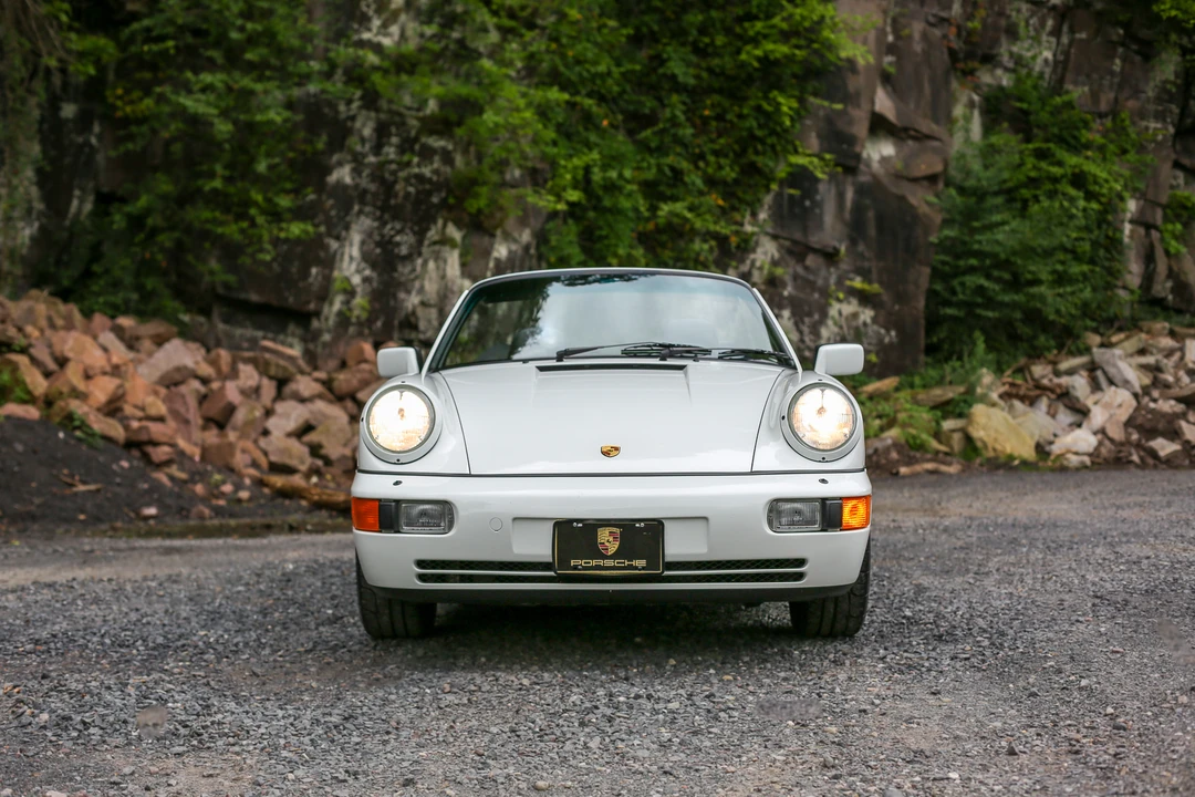 1990 Porsche 964 Carrera 4 - Image 9 of 31