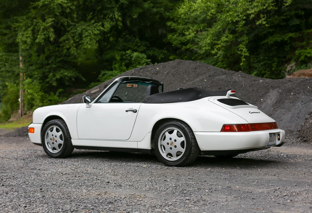 1990 Porsche 964 Carrera 4 - Image 26 of 31