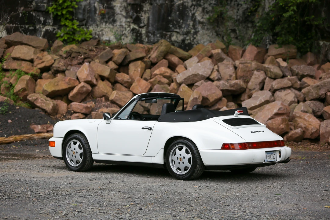 1990 Porsche 964 Carrera 4 - Image 25 of 31
