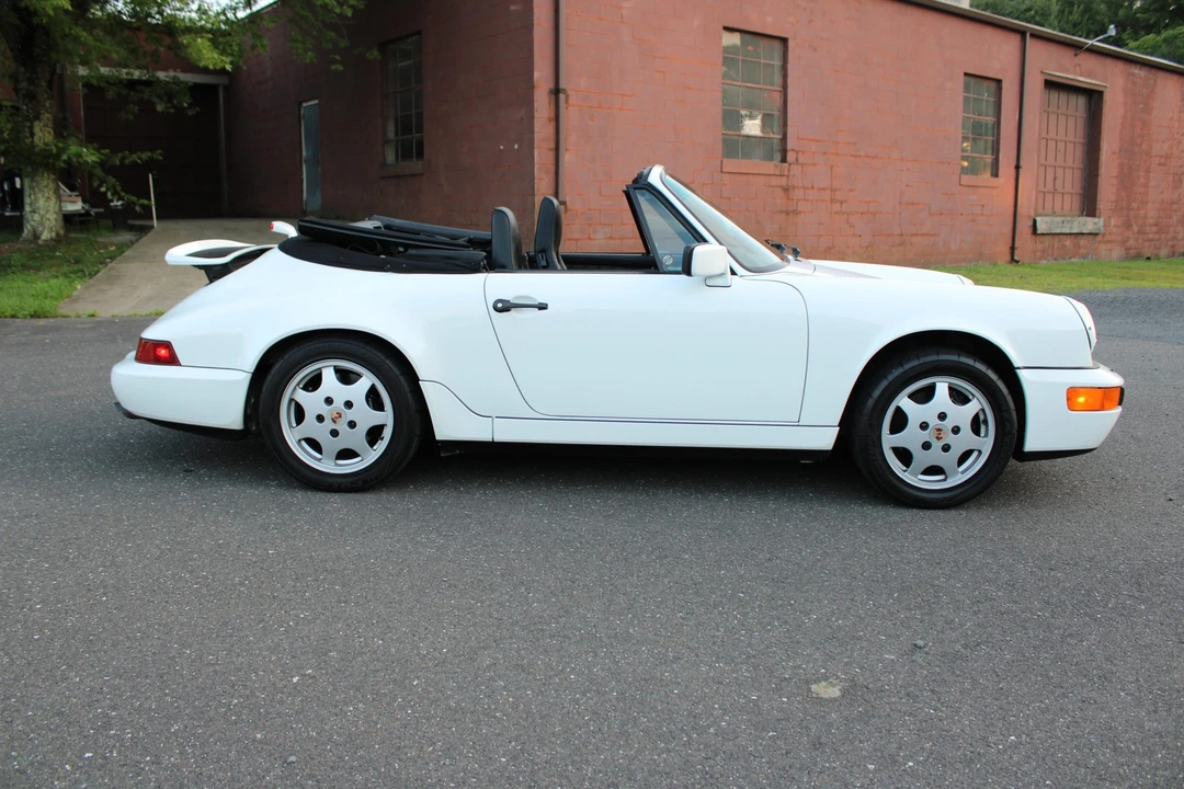 1990 Porsche 964 Carrera 4 - Image 16 of 31