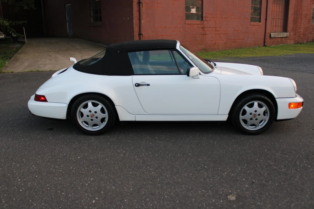 1990 Porsche 964 Carrera 4 - Image 17 of 31