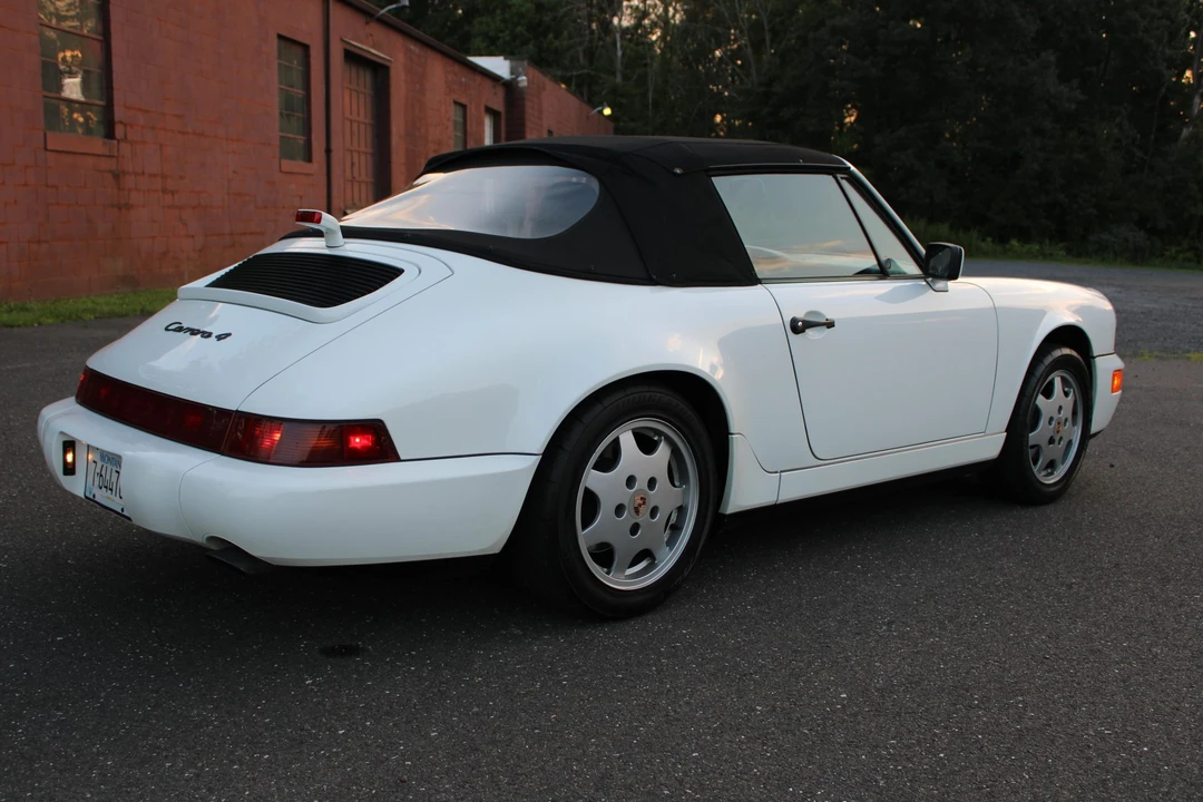 1990 Porsche 964 Carrera 4 - Image 18 of 31