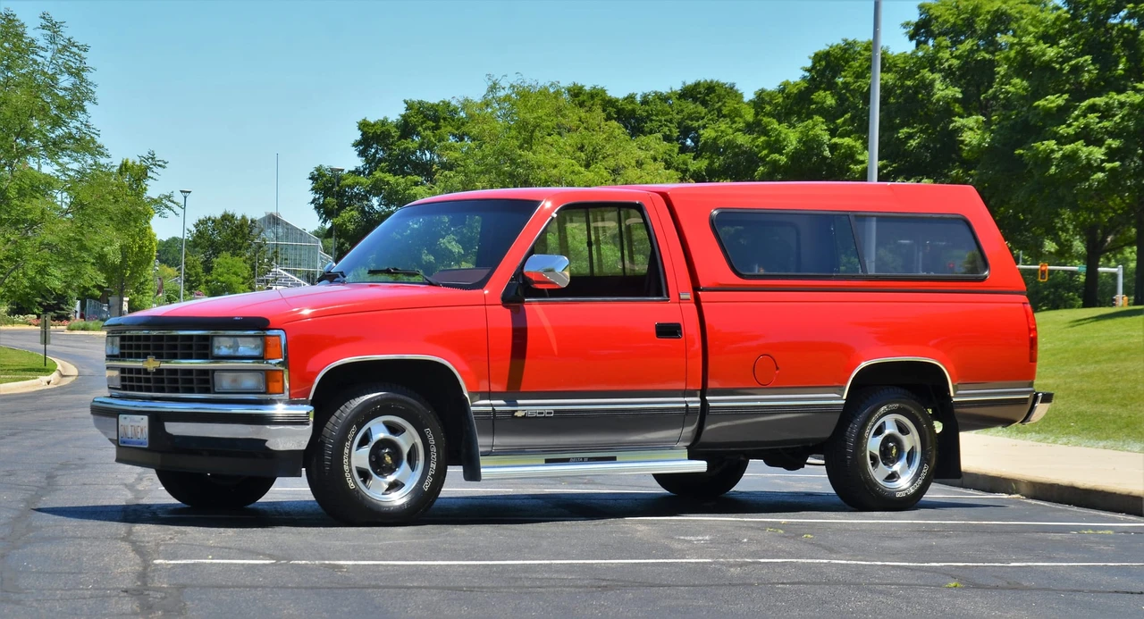 1991 Chevrolet C/K 4th Gen - Image 2 of 31
