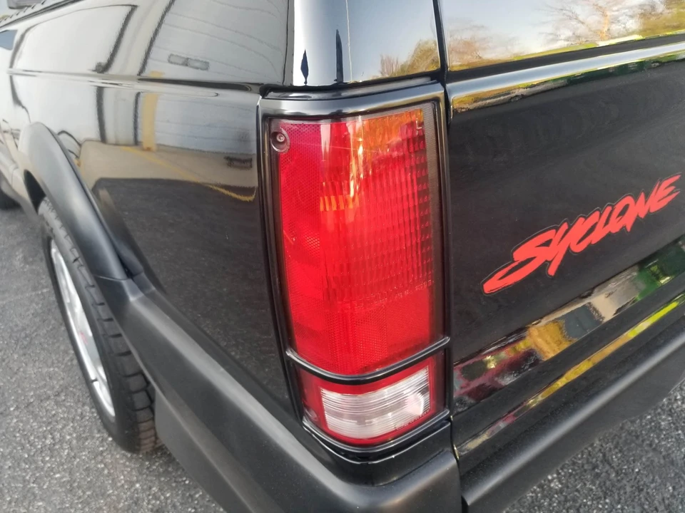 1991 GMC Syclone - Image 29 of 31
