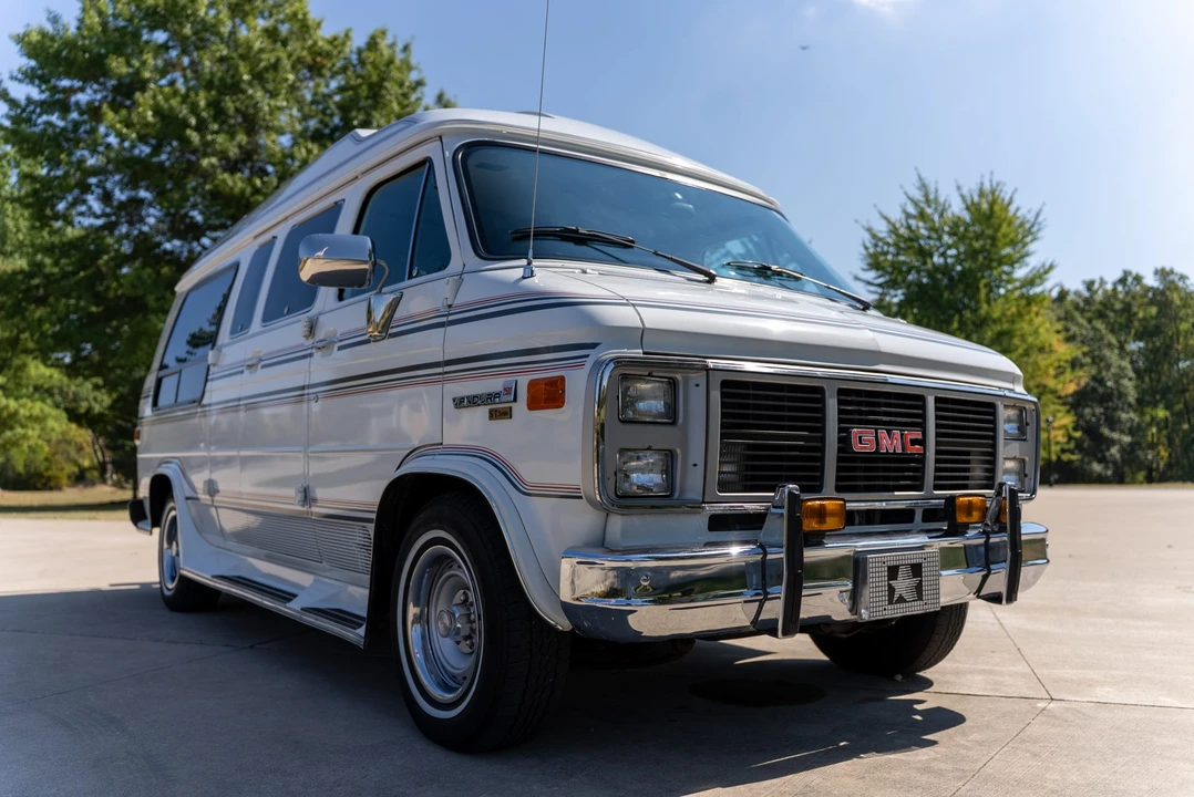 1991 GMC G-series Van - Image 4 of 31