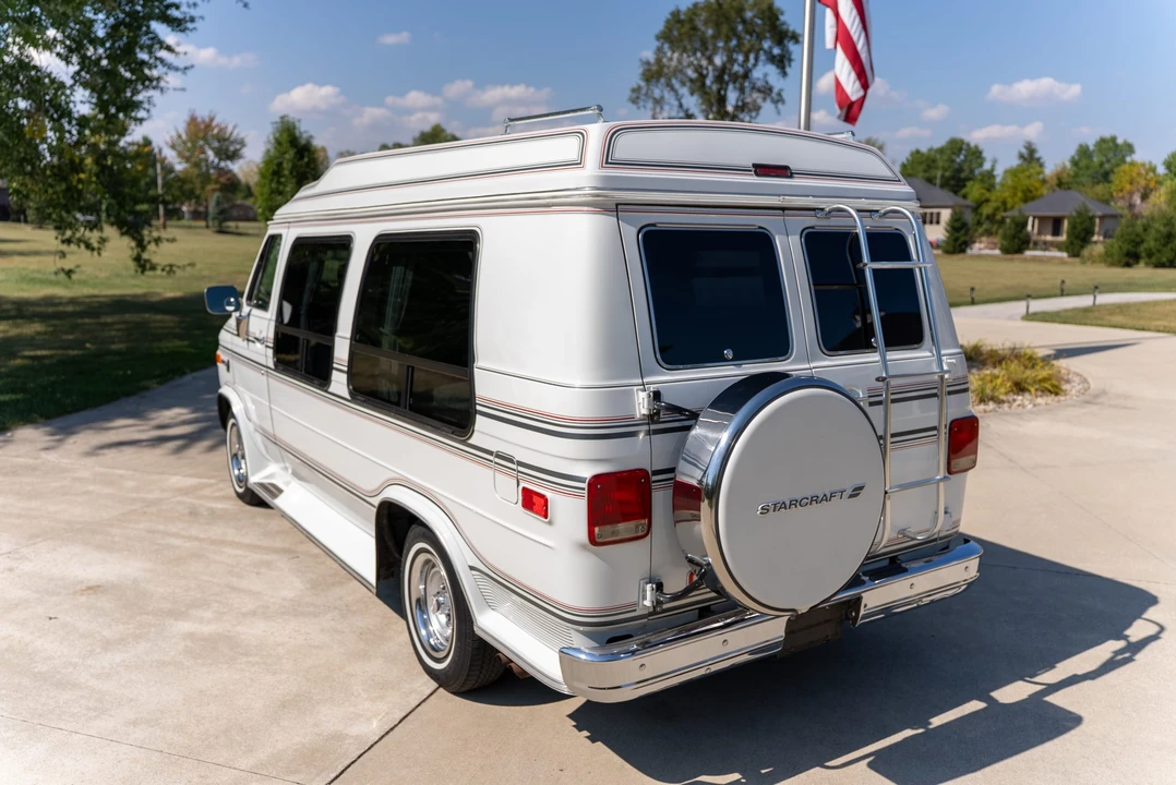 1991 GMC G-series Van - Image 18 of 31