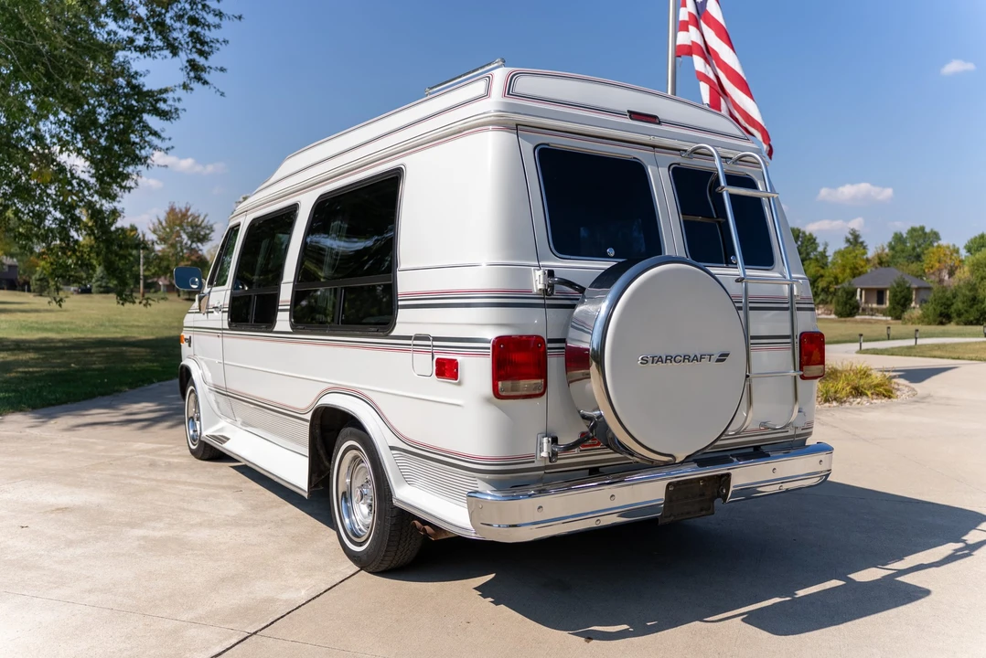 1991 GMC G-series Van - Image 19 of 31