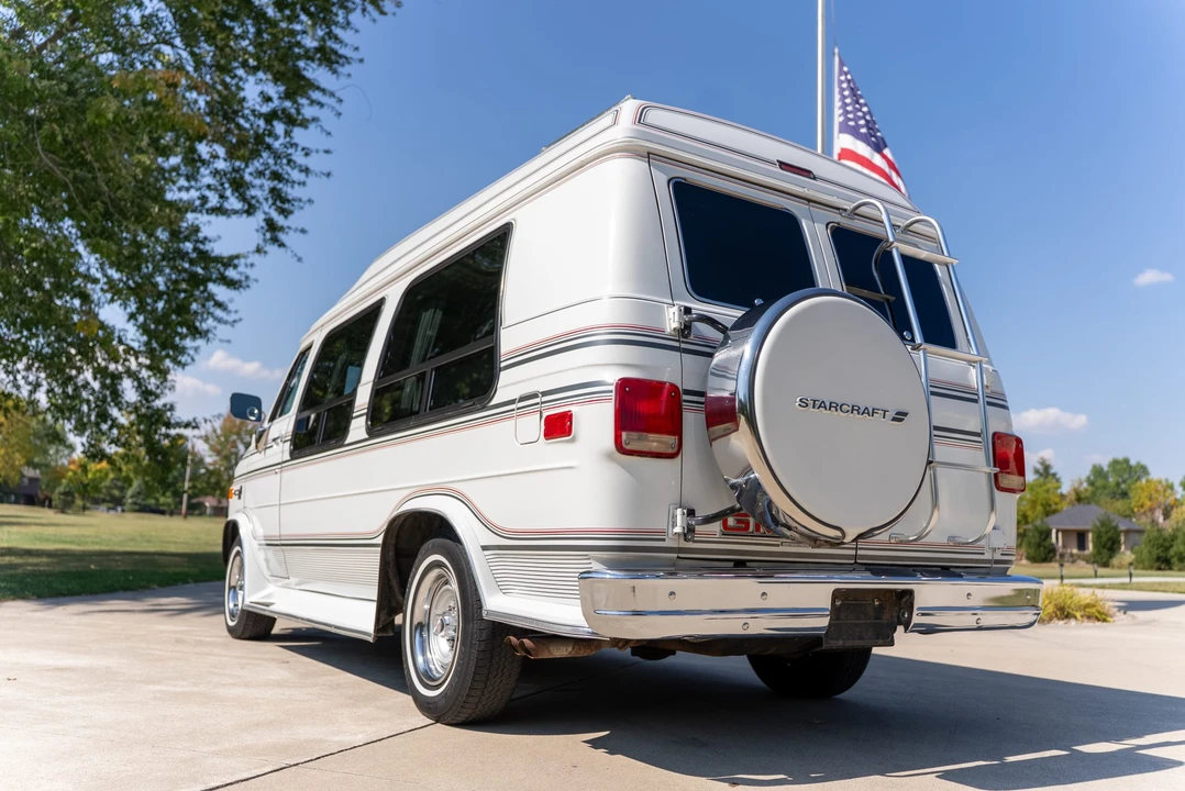 1991 GMC G-series Van - Image 21 of 31