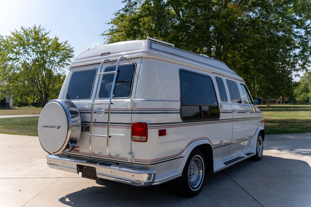 1991 GMC G-series Van - Image 28 of 31