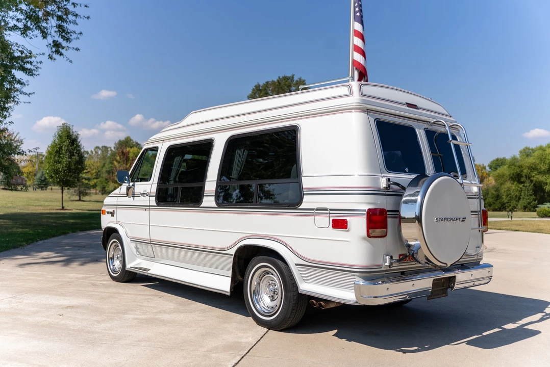 1991 GMC G-series Van - Image 17 of 31