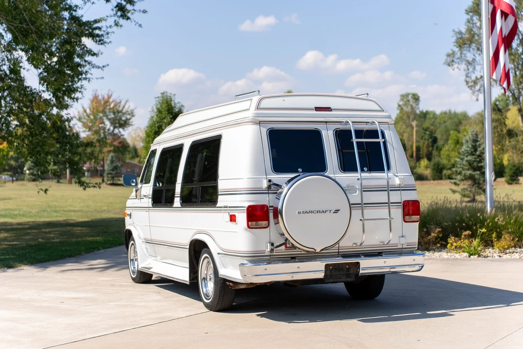 1991 GMC G-series Van - Image 22 of 31