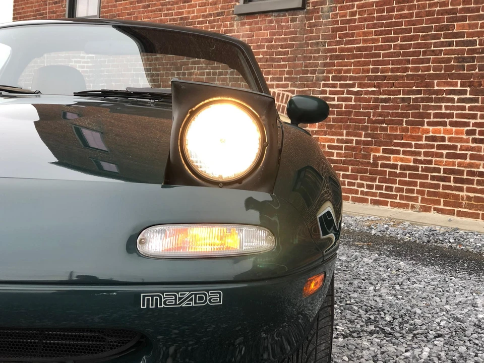 1991 Mazda NA MX-5 Miata - Image 28 of 31