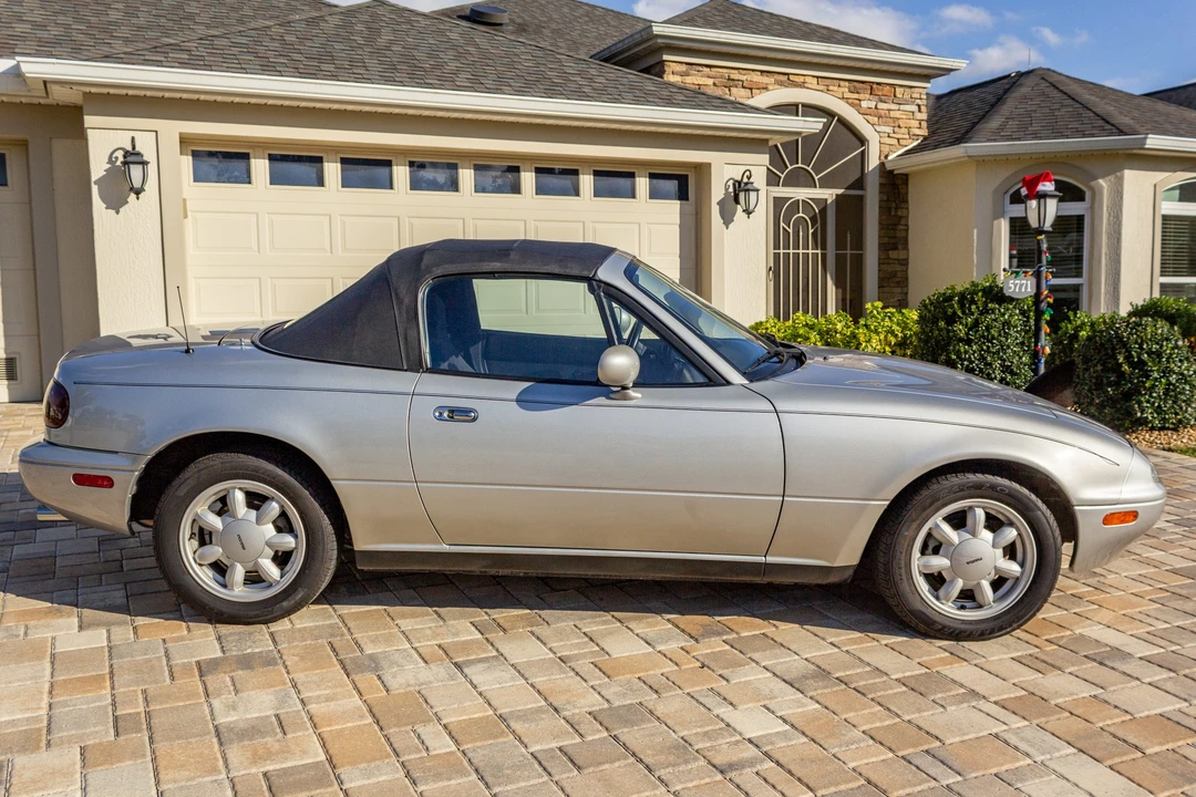 1992 Mazda NA MX-5 Miata - Image 9 of 31