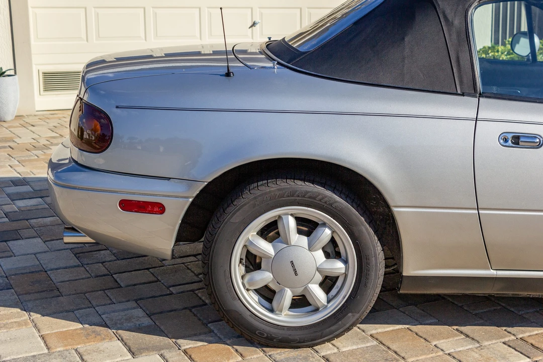 1992 Mazda NA MX-5 Miata - Image 15 of 31