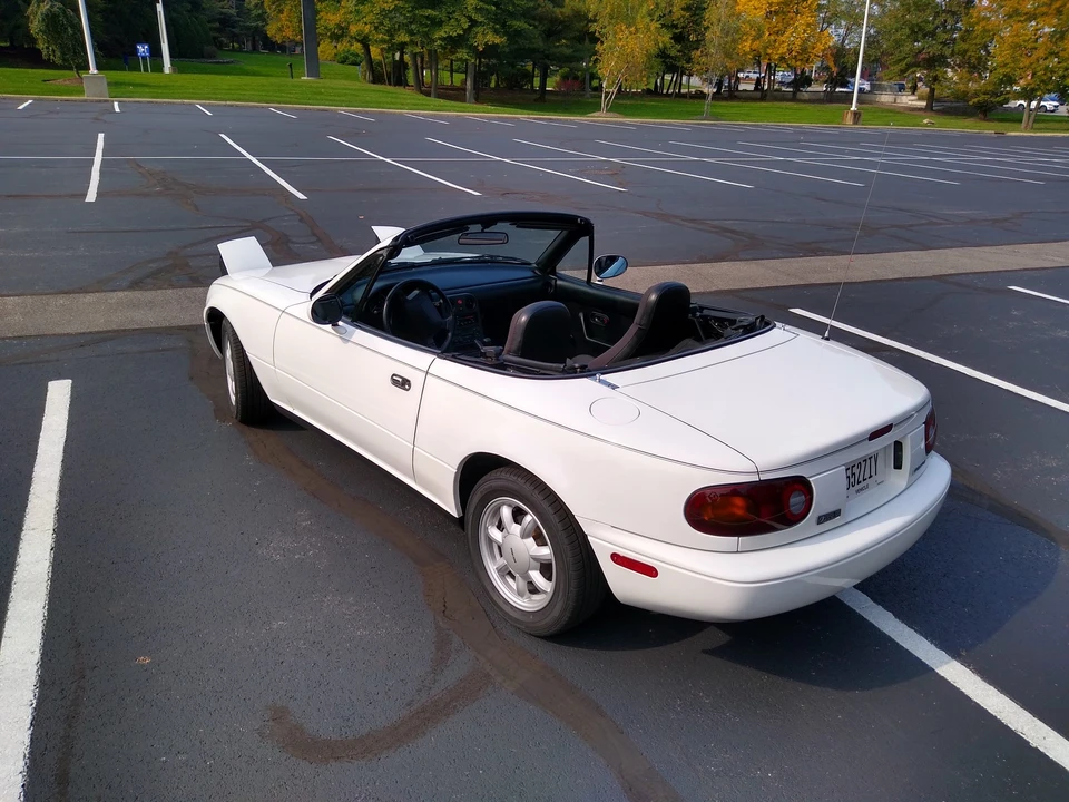 1992 Mazda NA MX-5 Miata - Image 11 of 31