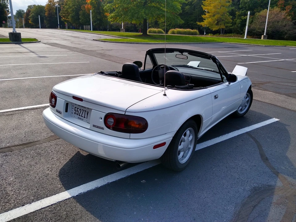 1992 Mazda NA MX-5 Miata - Image 15 of 31
